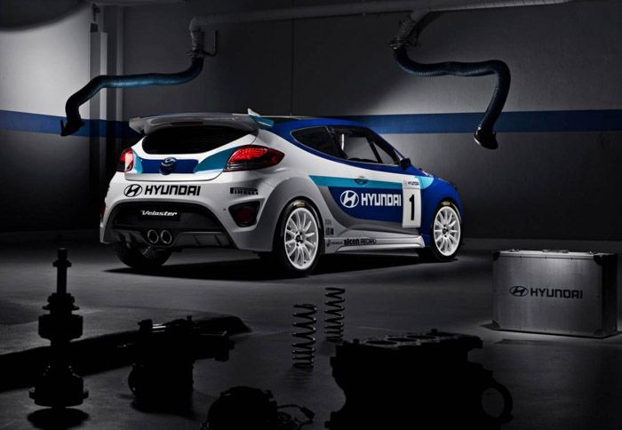 Το Veloster Race Concept, με κινητήρα 1.6 Turbo, είναι ένα καθαρόαιμο αγωνιστικό αυτοκίνητο.